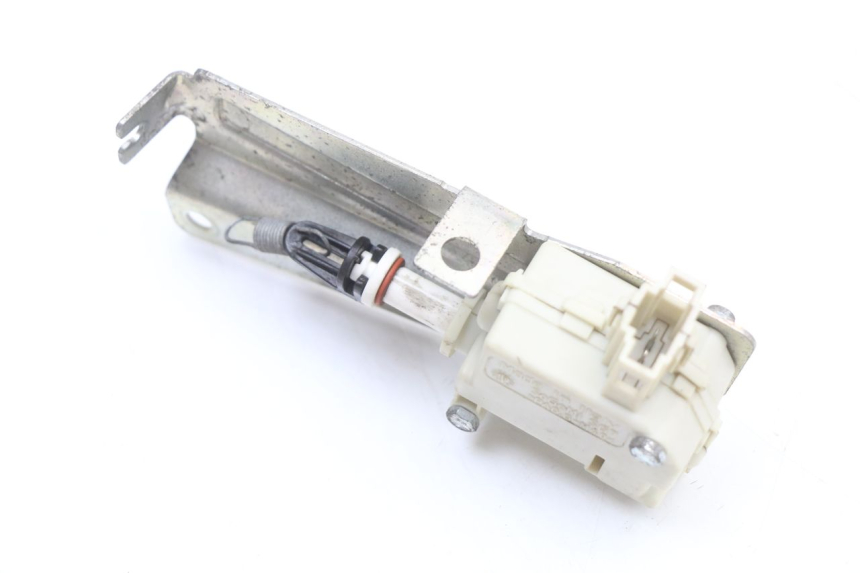 photo de MOTEUR OUVERTURE COFFRE PIAGGIO X10 125 (2012 - 2017) - État de surface