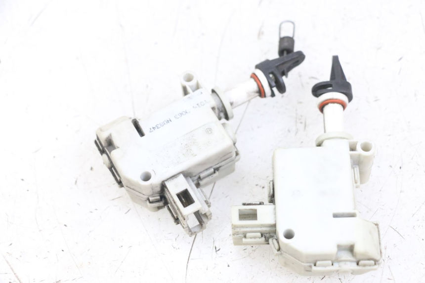 photo de MOTEUR OUVERTURE COFFRE PIAGGIO X10 125 (2012 - 2017) - Vue principale