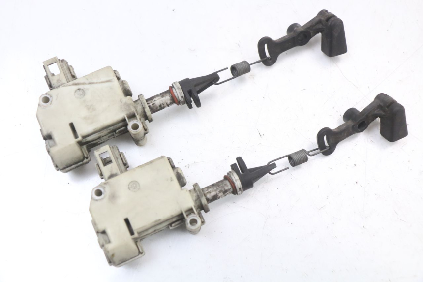 photo de MOTEUR OUVERTURE COFFRE PIAGGIO X8 125 (2004 - 2007) - Détail de la pièce