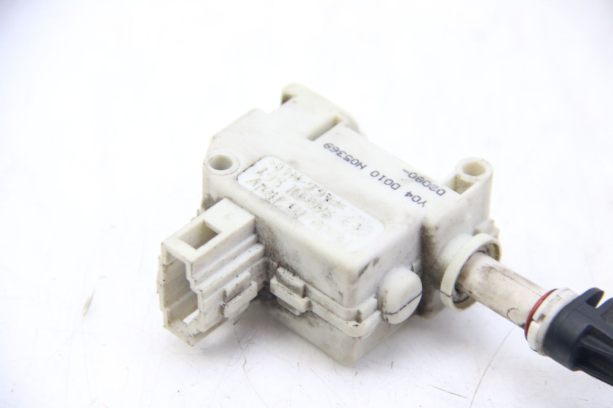 photo de MOTEUR OUVERTURE COFFRE PIAGGIO X9 EVOLUTION 125 (2003 - 2007) - Zoom état d’usage