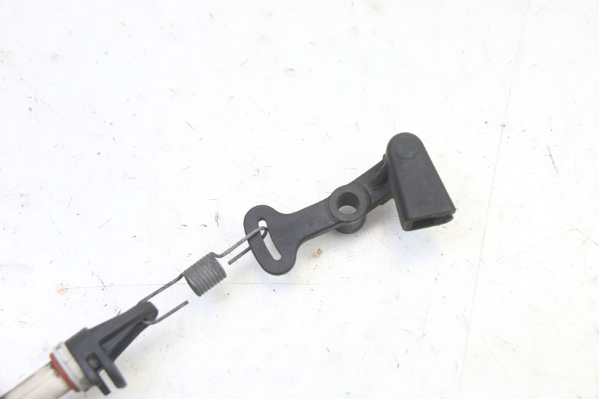 photo de MOTEUR OUVERTURE COFFRE PIAGGIO X9 EVOLUTION 125 (2003 - 2007) - Gros plan technique