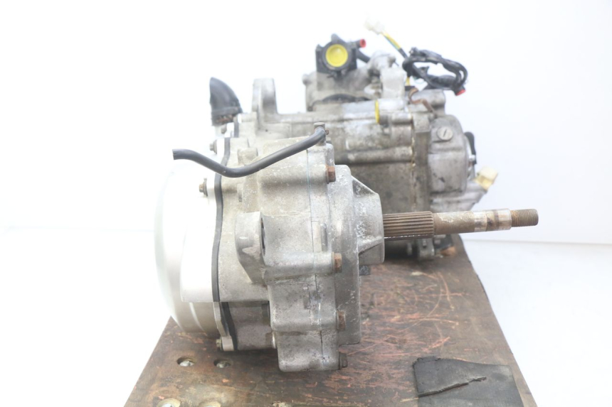 photo de MOTEUR KYMCO PEOPLE 250 (2004 - 2008) - Vue d’ensemble