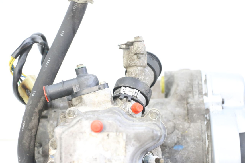 photo de MOTEUR PEUGEOT ELYSTAR 125 (2002 - 2007) - État de surface