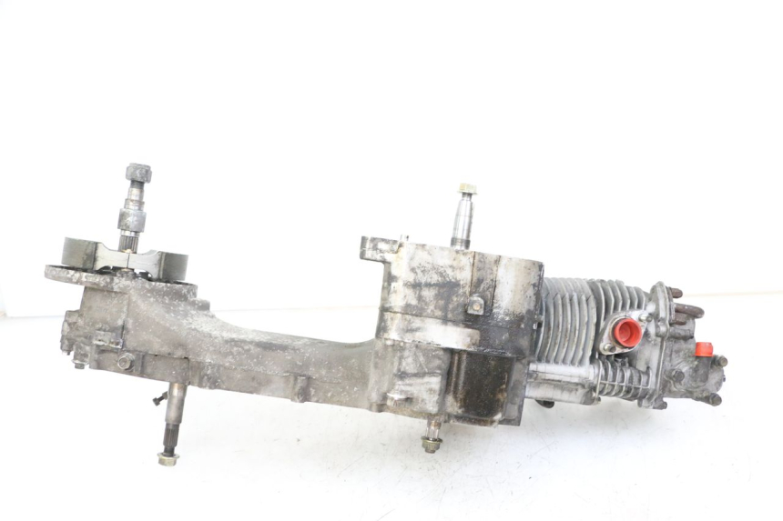 photo de MOTEUR PEUGEOT VIVACITY 125 (2010 - 2017) - Gros plan technique