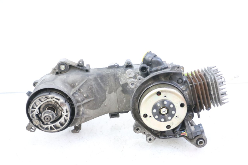 photo de MOTEUR PIAGGIO VESPA LX 2T 50 (2005 - 2013) - Vue rapprochée