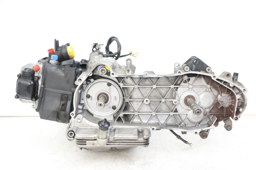photo de MOTEUR PIAGGIO VESPA LX IE 125 (2010 - 2012) - Vue principale