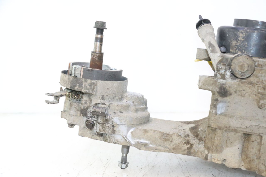 photo de MOTEUR YIYING RETRO 50 (2008 - 2017) - Gros plan technique