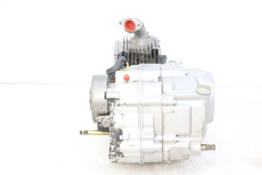 photo de MOTEUR APOLLO RFZ 125 - Vue rapprochée