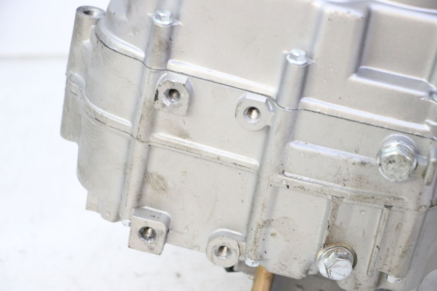 photo de MOTEUR APOLLO RFZ 125 - Gros plan technique