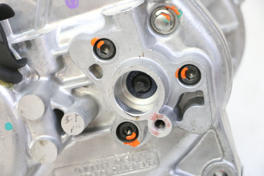 photo de MOTEUR ROLL LOCK PIAGGIO MP3 HPE 310 (2024 - 2025) - Focus structure