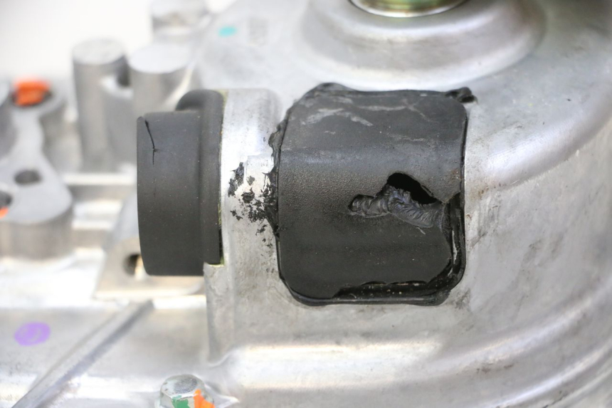 photo de MOTEUR ROLL LOCK PIAGGIO MP3 HPE 310 (2024 - 2025) - Autre angle de vue