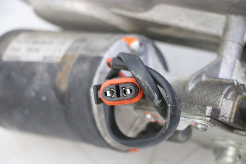 photo de MOTEUR ROLL LOCK PIAGGIO MP3 RL 250 (2006 - 2010) - Zoom état d’usage