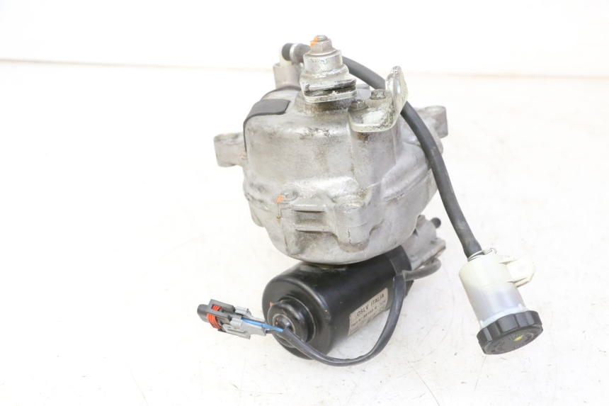 photo de MOTEUR ROLL LOCK PIAGGIO MP3 125 (2006 - 2014) - Vue d’ensemble