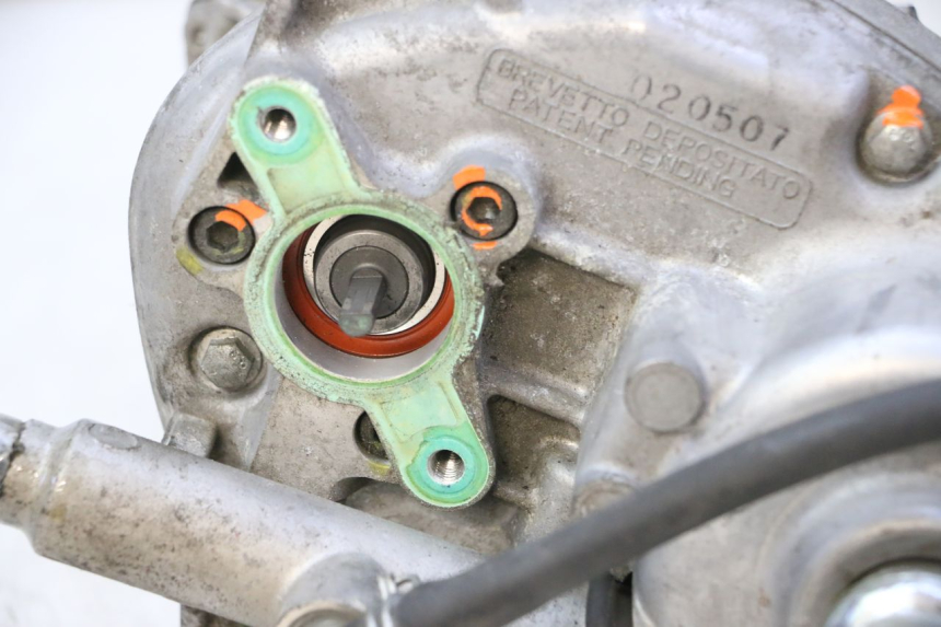 photo de MOTEUR ROLL LOCK PIAGGIO MP3 125 (2006 - 2014) - Marquages et références