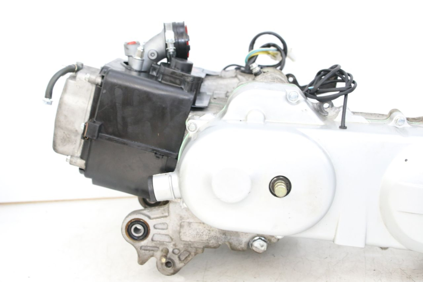 photo de MOTEUR TNT MOTOR ROMA 10' 4T 50 (2019 - 2022) - Marquages et références