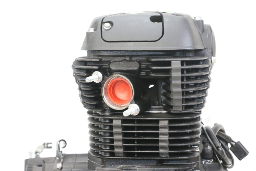 photo de MOTEUR ROYAL ENFIELD SCRAM 411 (2022 - 2024) - Zoom composants