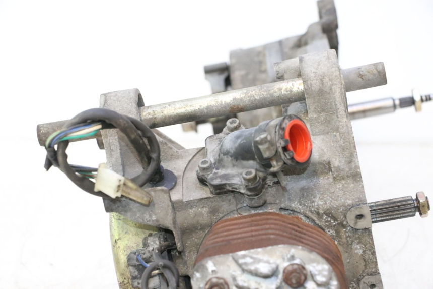 photo de MOTEUR KEEWAY RY6 2T 50 (2011 - 2019) - Zoom composants