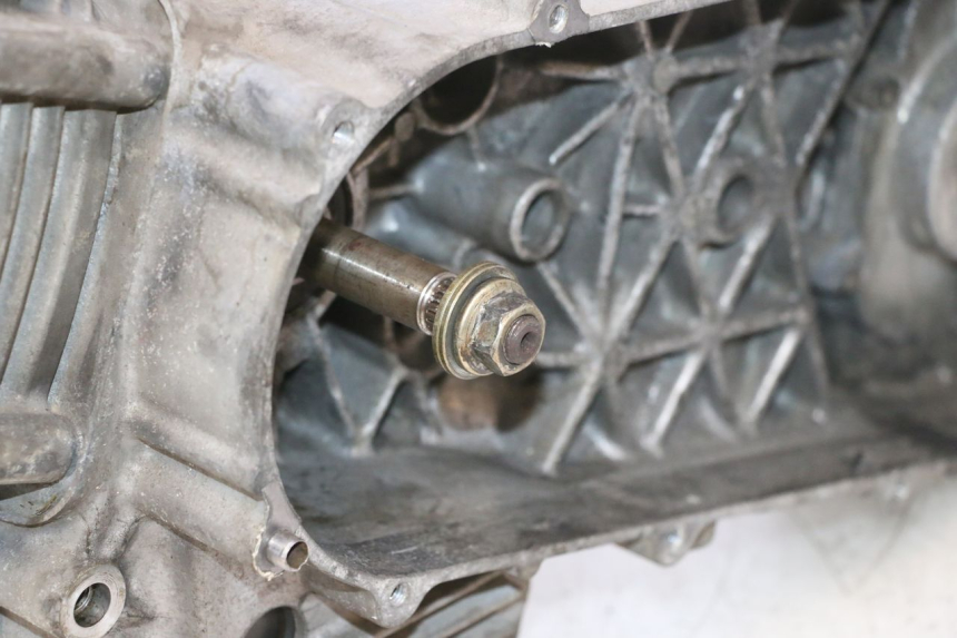 photo de MOTEUR DAELIM S2 125 (2006 - 2007) - Points de fixation