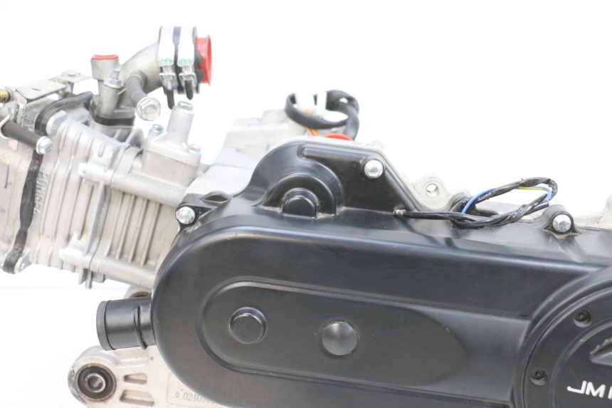 photo de MOTEUR JM MOTORS SANTANA EVO 50 (2024 - 2026) - Angle alternatif