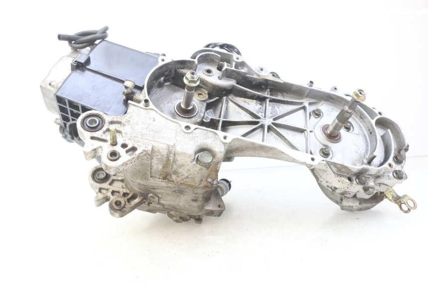 photo de MOTEUR JM MOTORS SANTANA 50 (2014 - 2023) - Points de fixation