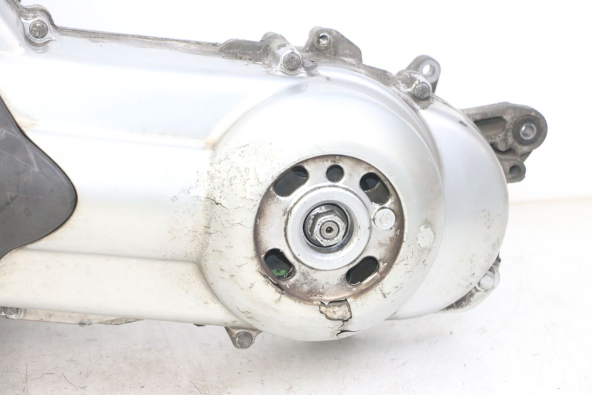 photo de MOTEUR PEUGEOT SATELIS 125 (2013 - 2018) - Angle alternatif