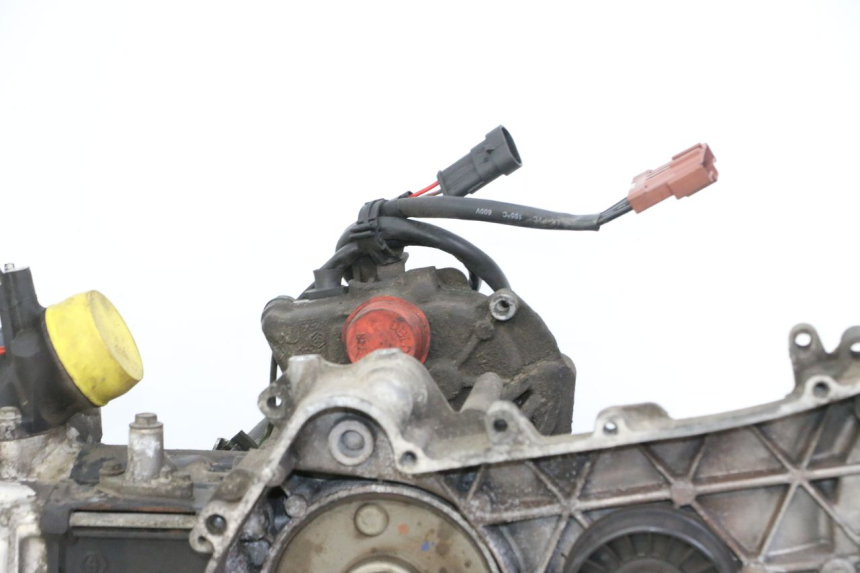 photo de MOTEUR PEUGEOT SATELIS 250 (2006 - 2012) - Vue rapprochée