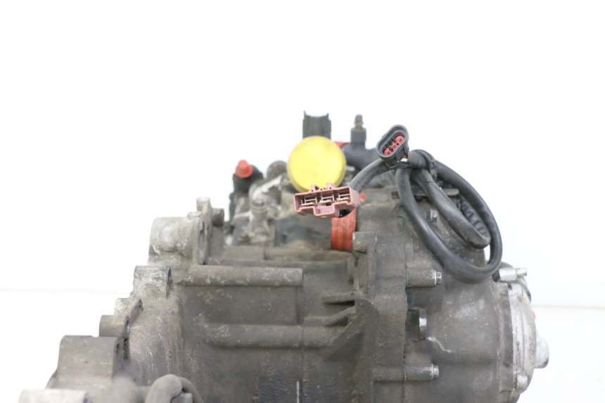 photo de MOTEUR PEUGEOT SATELIS 250 (2006 - 2012) - Angle alternatif