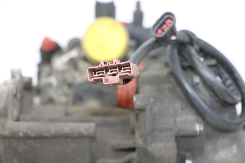 photo de MOTEUR PEUGEOT SATELIS 250 (2006 - 2012) - Zoom qualité