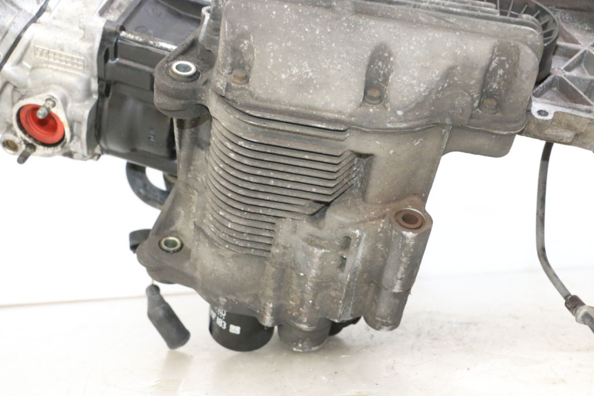 photo de MOTEUR PEUGEOT SATELIS 250 (2006 - 2012) - Autre angle de vue