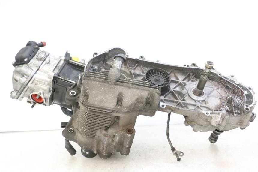 photo de MOTEUR PEUGEOT SATELIS 250 (2006 - 2012) - Gros plan technique