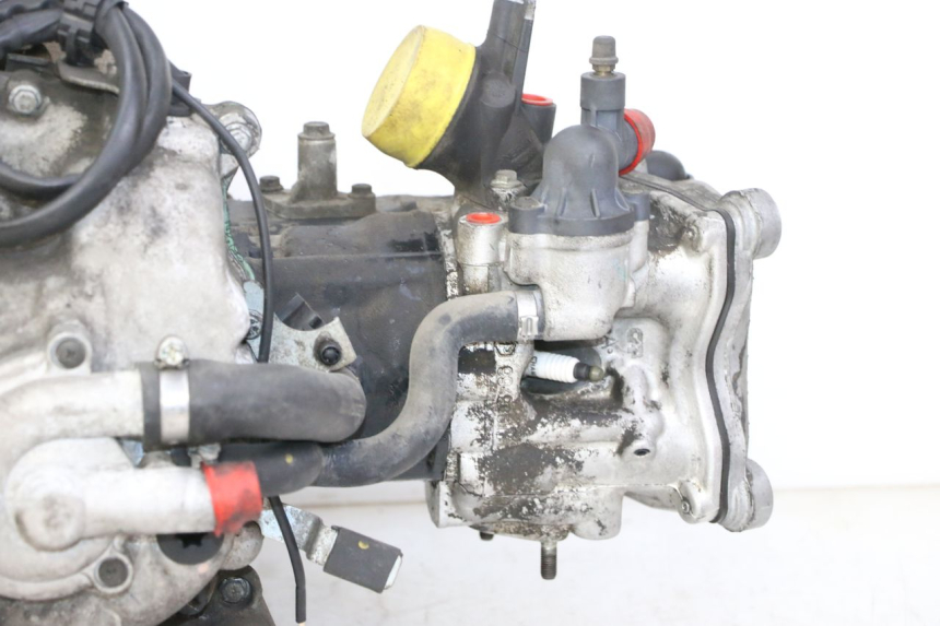 photo de MOTEUR PEUGEOT SATELIS 250 (2006 - 2012) - État de surface