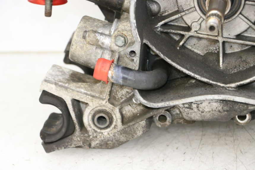 photo de MOTEUR PEUGEOT SATELIS 125 (2006 - 2009) - Aperçu profil