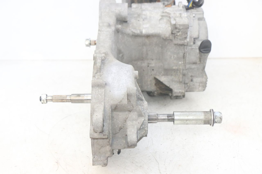 photo de MOTEUR PEUGEOT SATELIS 125 (2013 - 2018) - Gros plan technique