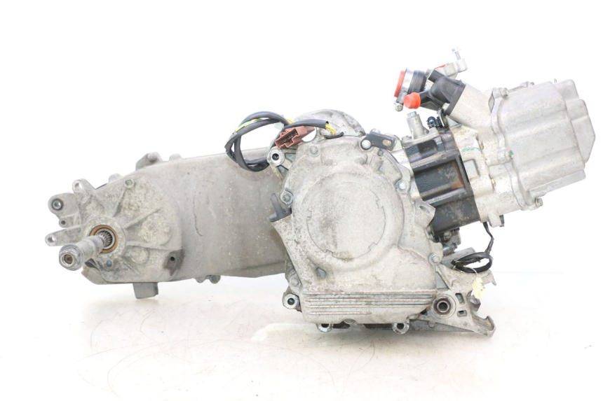 photo de MOTEUR PEUGEOT SATELIS 125 (2013 - 2018) - Photo complémentaire