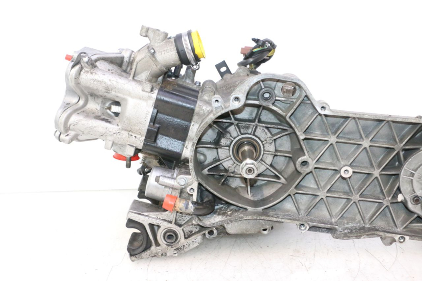 photo de MOTEUR PEUGEOT SATELIS 125 (2006 - 2009) - Vue d’ensemble