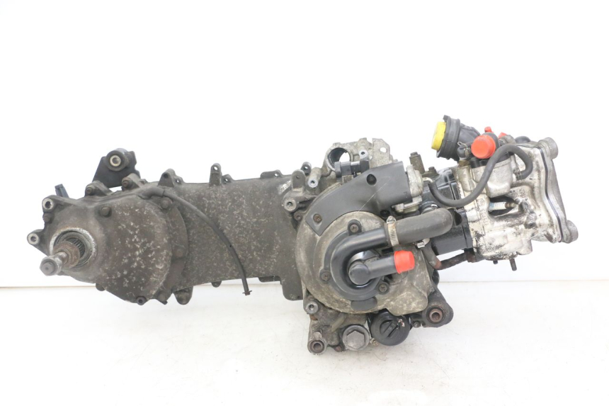 photo de MOTEUR APRILIA SCARABEO GT TOURING 125 (1999 - 2005) - État de surface