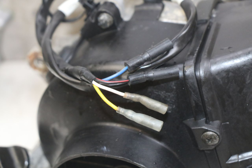 photo de MOTEUR HONDA SCV LEAD 100 (2003 - 2007) - Autre angle de vue