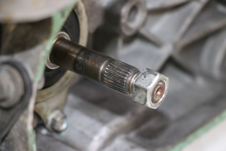 photo de MOTEUR HONDA SCV LEAD 100 (2003 - 2007) - Angle alternatif