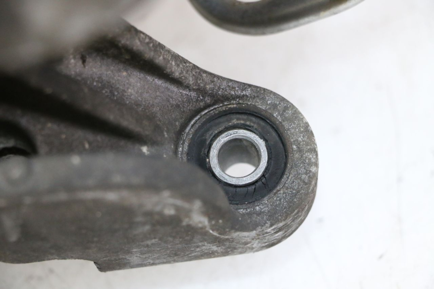 photo de MOTEUR HONDA SCV LEAD 100 (2003 - 2007) - Autre angle de vue