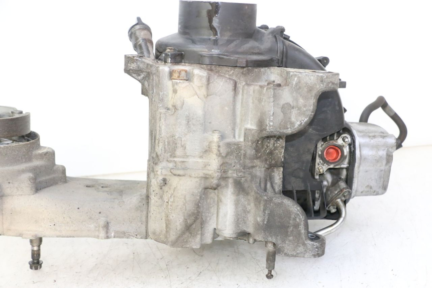 photo de MOTEUR HONDA SCV LEAD 100 (2003 - 2007) - Vue d’ensemble