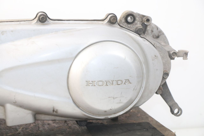 photo de MOTEUR HONDA SES DYLAN 125 (2002 - 2006) - Détails caractéristiques
