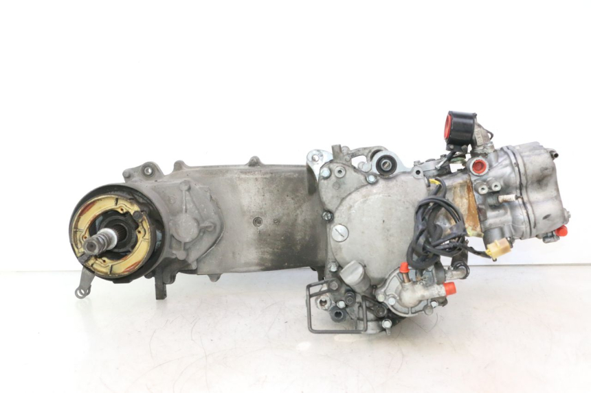 photo de MOTEUR HONDA SH 125 (2001 - 2003) - Autre angle de vue