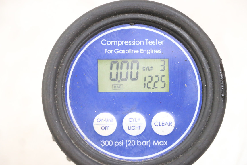 photo de MOTEUR TRIUMPH SPEED TRIPLE T301 900 (1994 - 1996) - Points de fixation