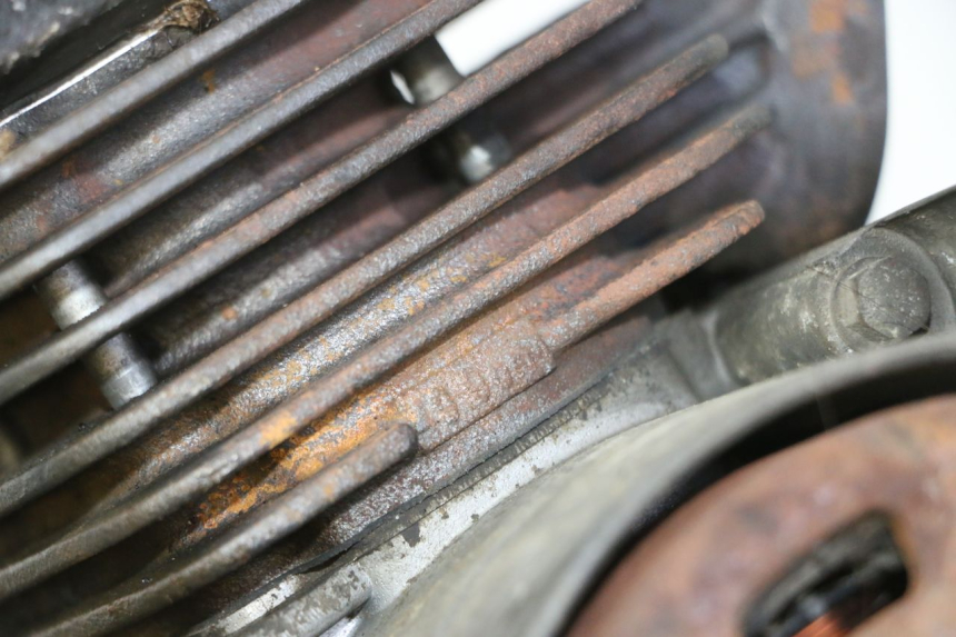 photo de MOTEUR PEUGEOT SPEEDAKE 50 (1995 - 1997) - Autre angle de vue