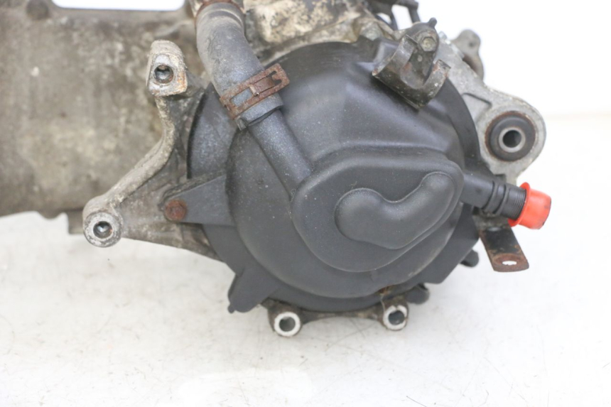 photo de MOTEUR PEUGEOT SPEEDFIGHT 2 LC 50 (2000 - 2009) - Angle alternatif