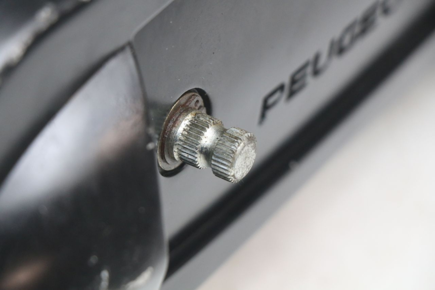 photo de MOTEUR PEUGEOT SPEEDFIGHT 3 AIR 50 (2009 - 2015) - Aperçu profil