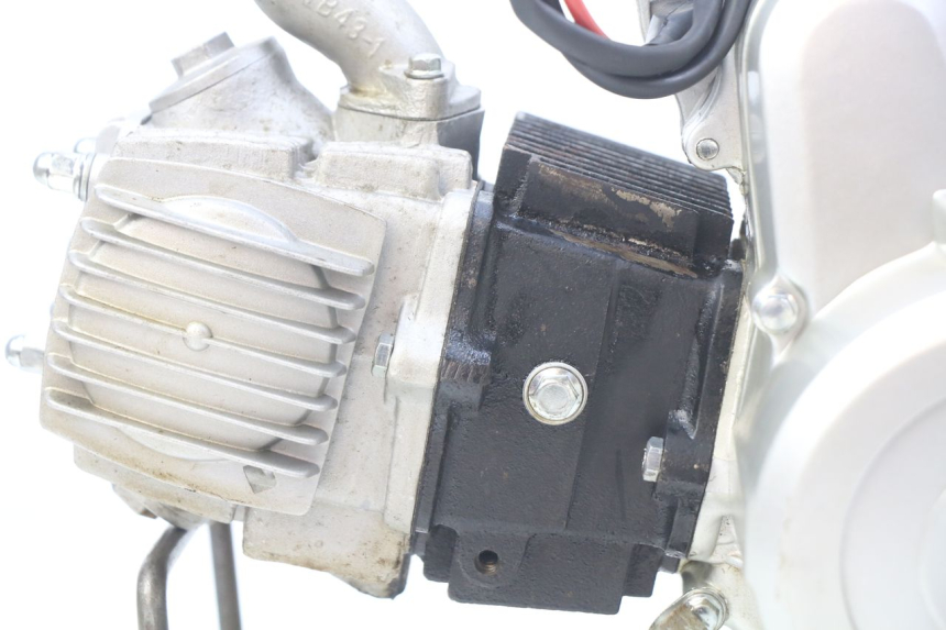 photo de MOTEUR CHINESE QUAD SPEEDY DELUXE 125 - Angle alternatif