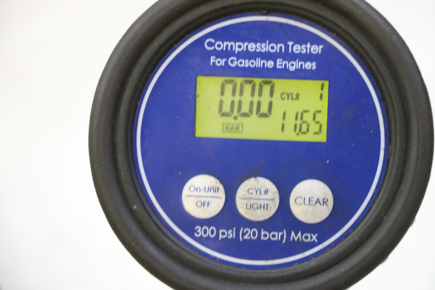 photo de MOTEUR TRIUMPH SPRINT 900 (1995 - 1998) - Zoom état d’usage