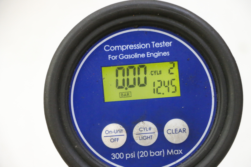 photo de MOTEUR TRIUMPH SPRINT 900 (1995 - 1998) - Autre angle de vue