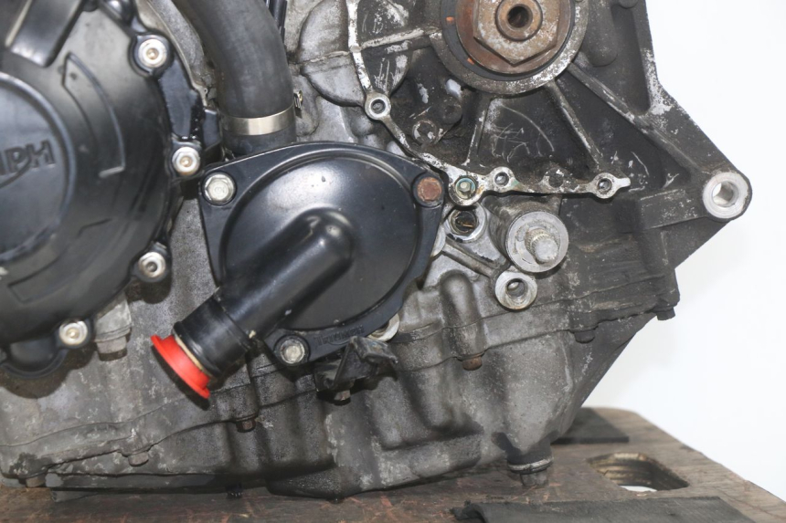 photo de MOTEUR TRIUMPH SPRINT ST ABS 1050 (2005 - 2007) - Vue d’ensemble